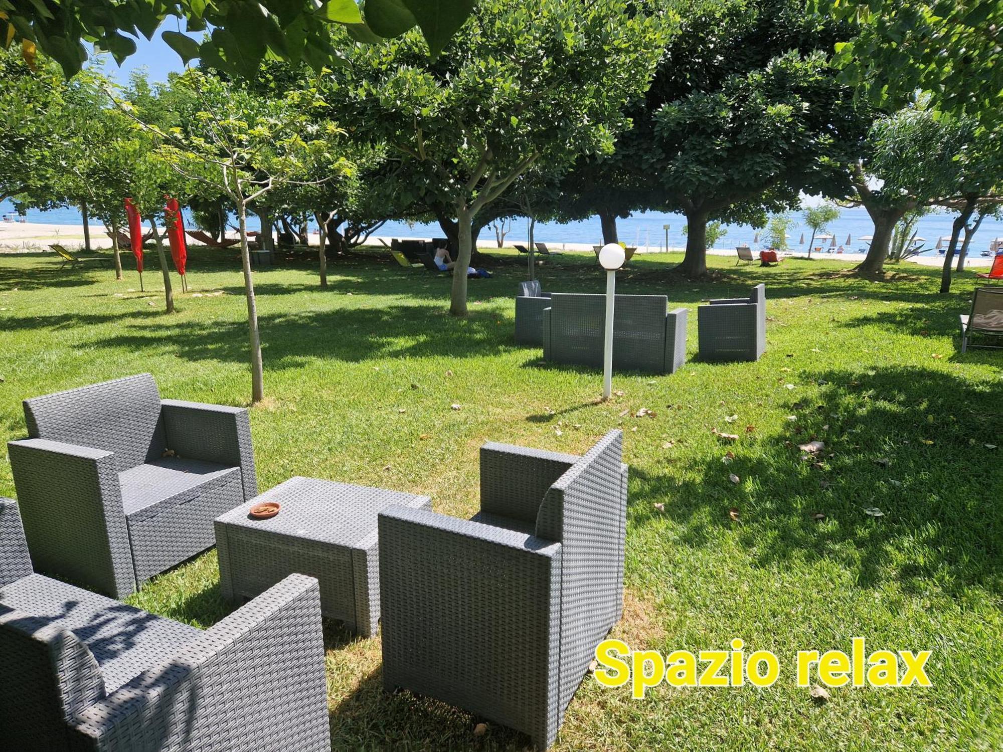 Miriam 21, a 300 metri dal mare Apartment Santa Caterina Dello Ionio Marina Bagian luar foto